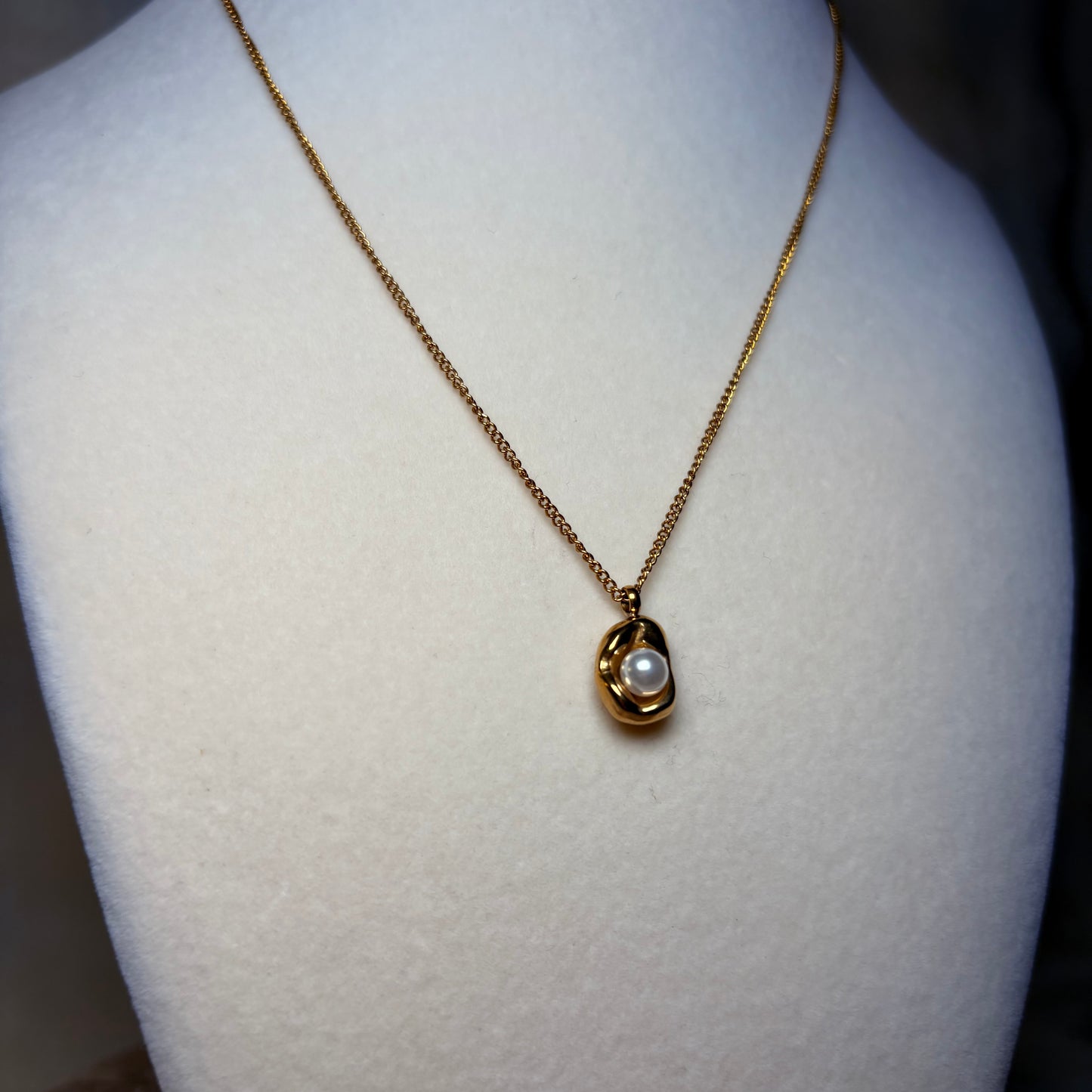 Aurora Pearl Necklace