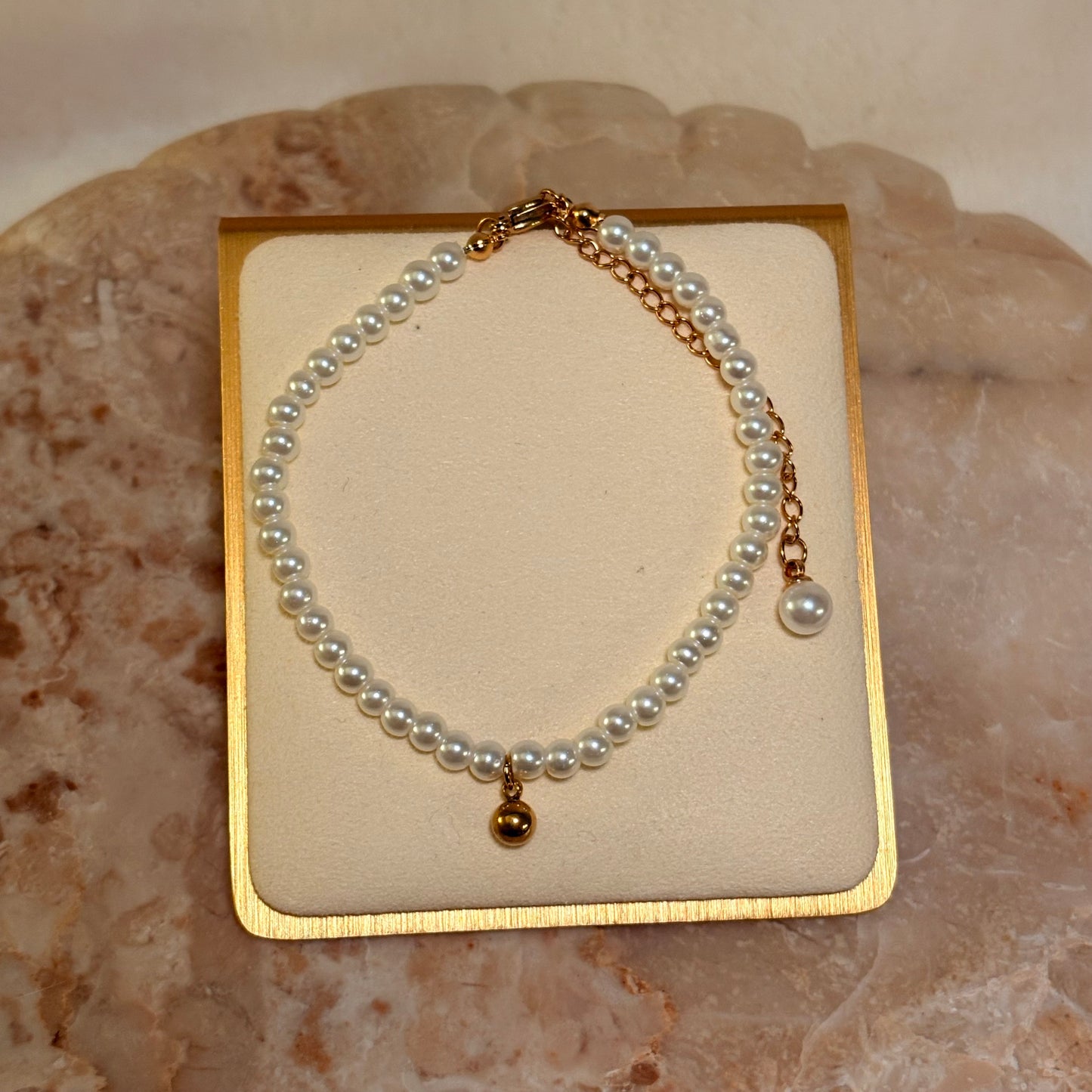 Classic Pearl Bracelet