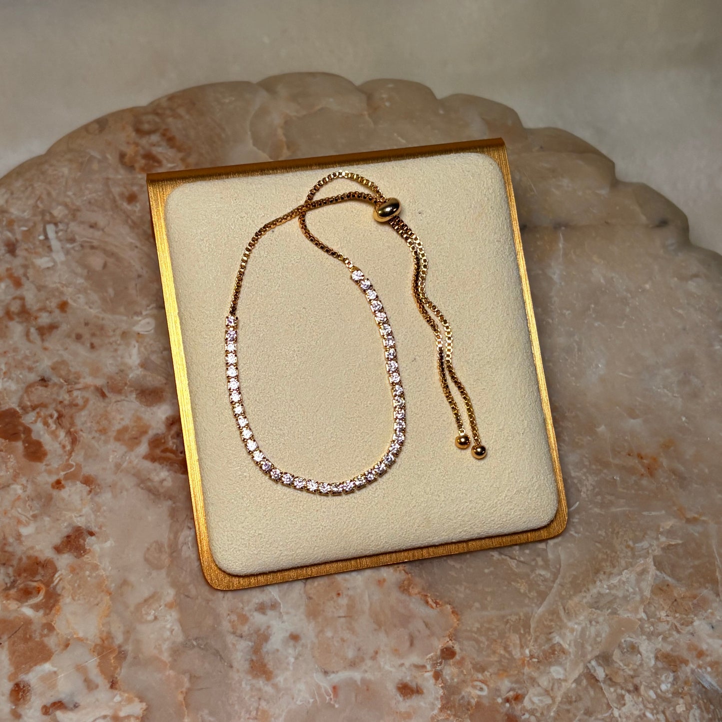 Tennis bracelet