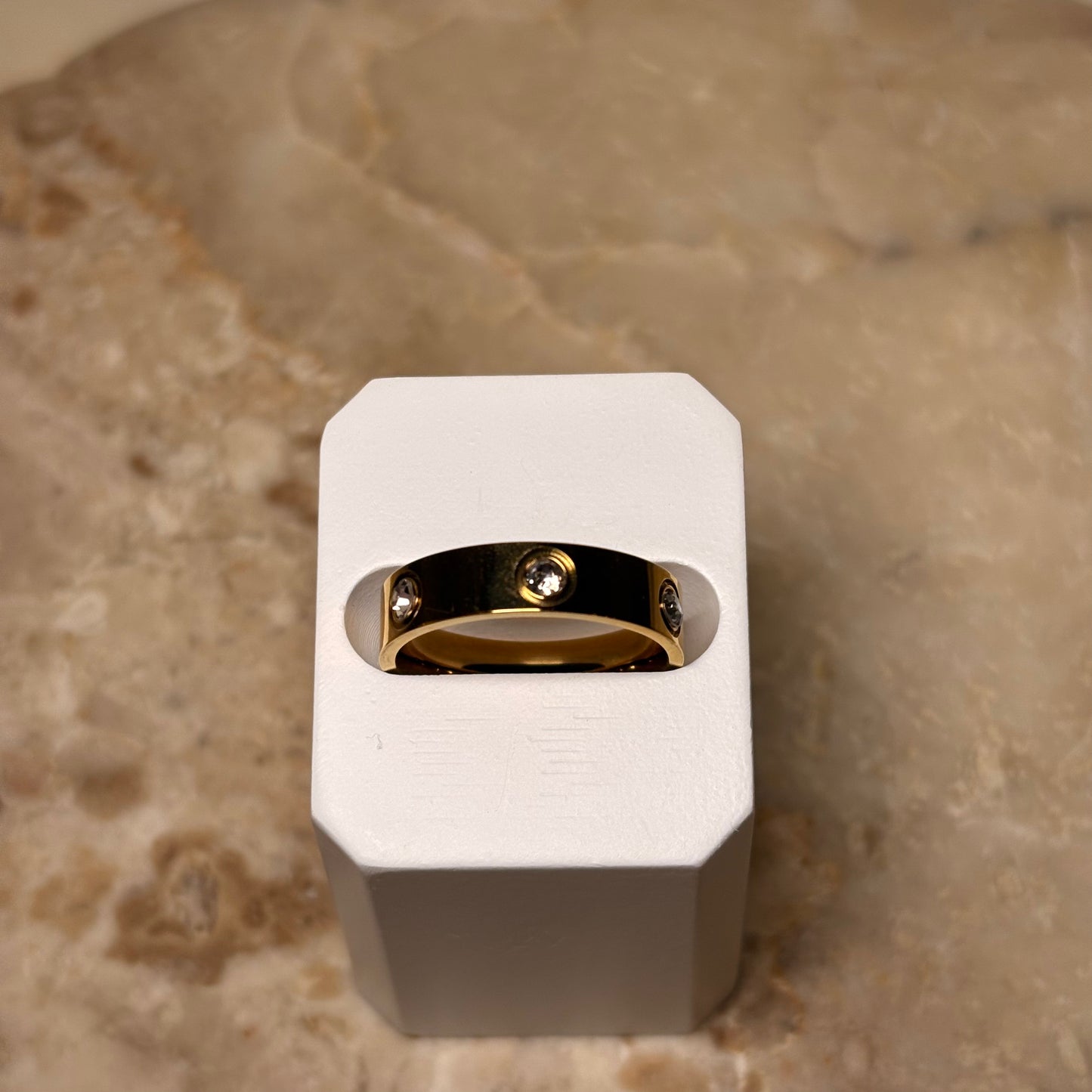 Amara Ring